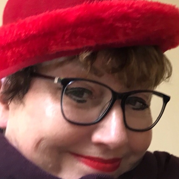 Meet your Posher, Dawnell - Picture 1 of 8